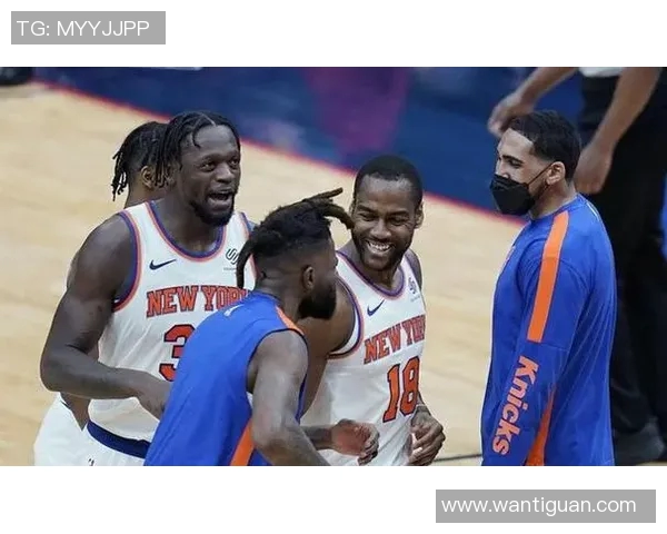 火箭队与尼克斯的激烈对决回顾及精彩瞬间分析